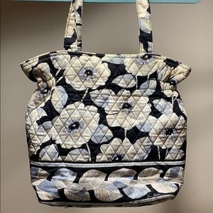 UC VERA BRADLEY SHOULDER BAG